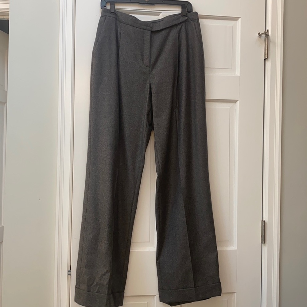 ESCADA SIZE 40 GREY PANTS